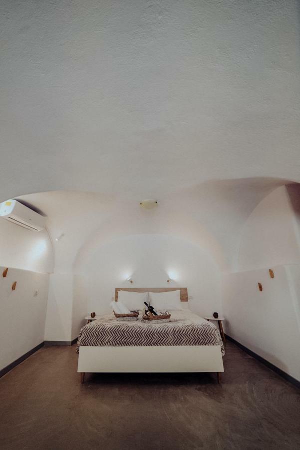 Pueblo Viejo Suites Камари Экстерьер фото