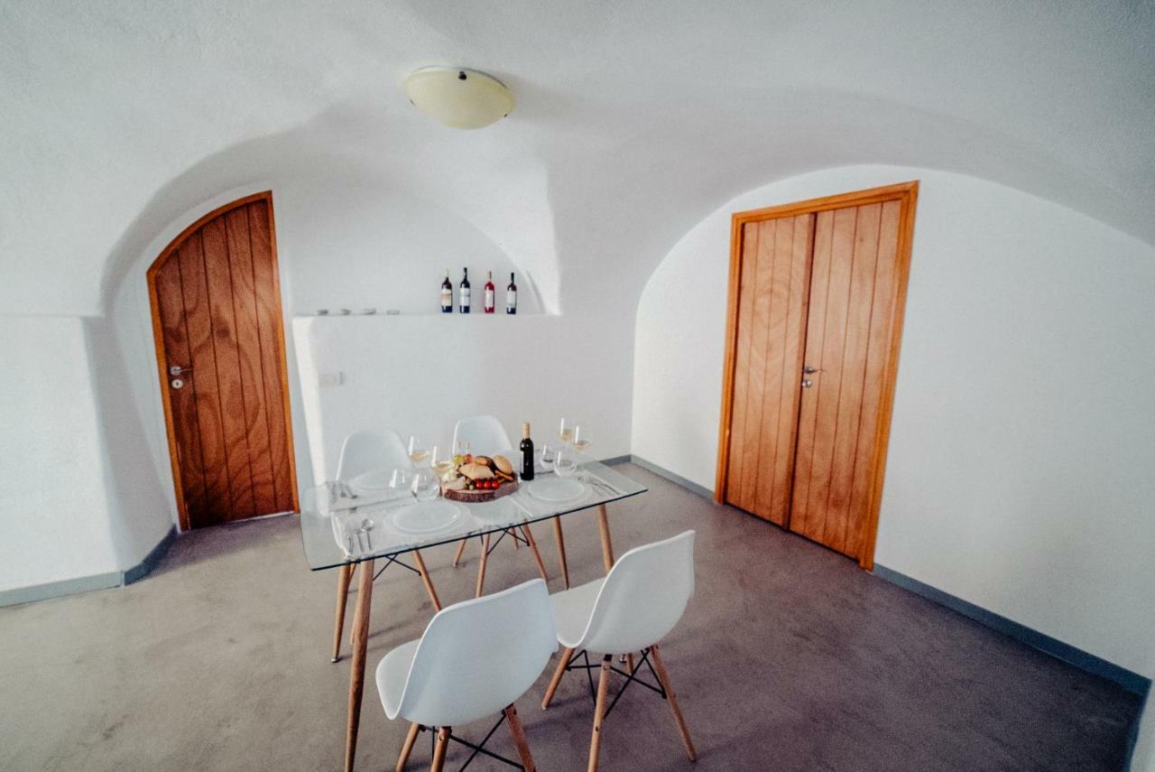 Pueblo Viejo Suites Камари Экстерьер фото