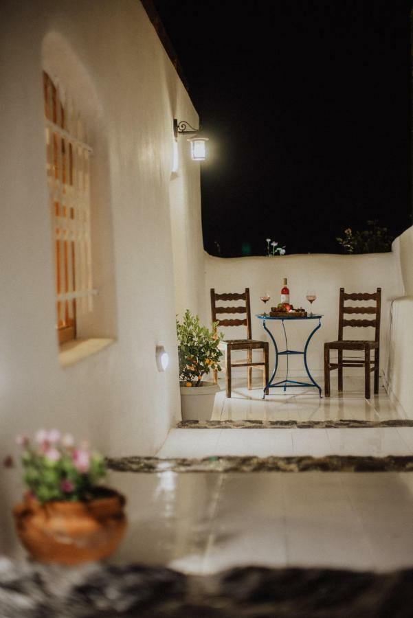 Pueblo Viejo Suites Камари Экстерьер фото